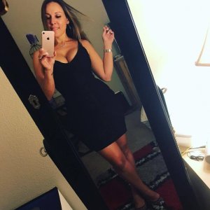 Elorie outcall escorts in Monfort Heights Ohio