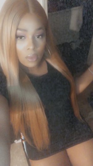 Laureena ebony incall escorts in Clewiston Florida